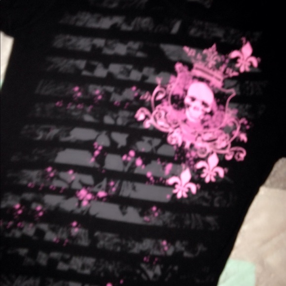 Skull design tee - Picture 6 of 8